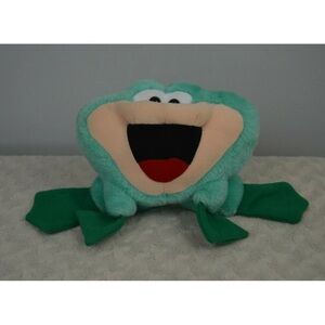Vintage Cloud 9 Frog Plush Stuffed Animal Toy Green White Toad Black Red Mouth